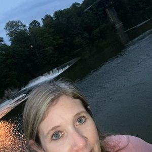 Meet your Posher, Lesley